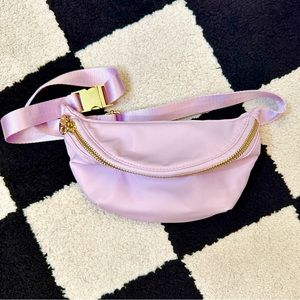 NWOT Stoney Clover Lilac Fanny Pack